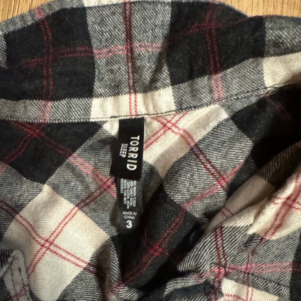 Torrid button up - Picture 3 of 3